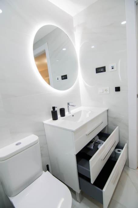 Luxury & Cosy City Center-Wifi مالقة المظهر الخارجي الصورة