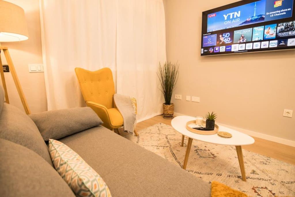 Luxury & Cosy City Center-Wifi مالقة المظهر الخارجي الصورة